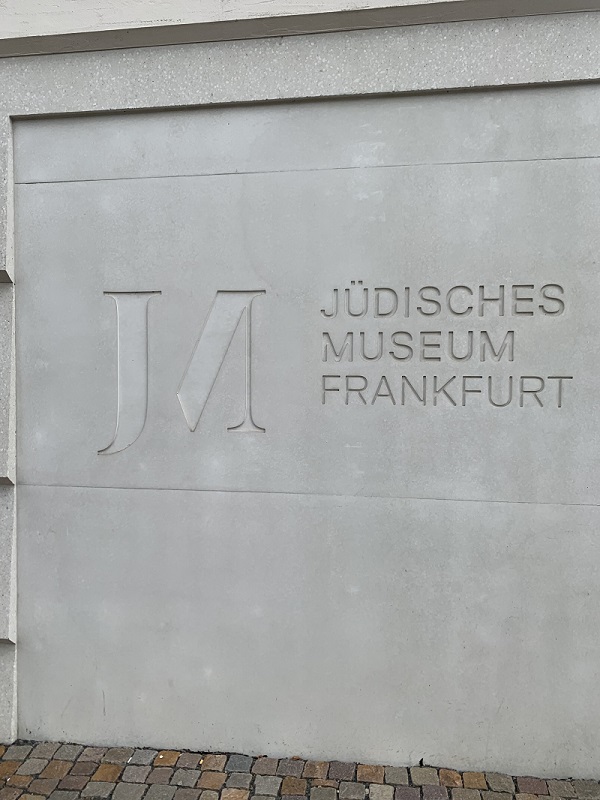 jm2